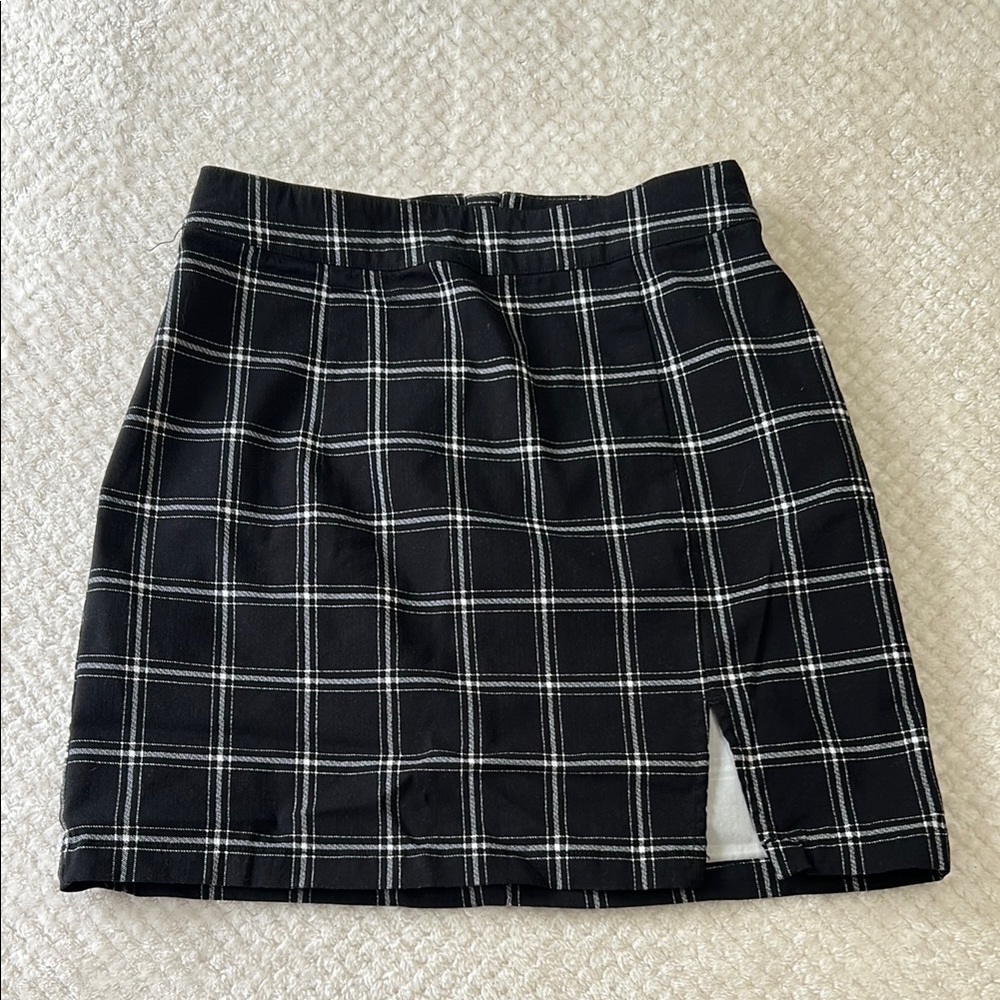 Garage Black and White Asymmetrical Pencil Skirt